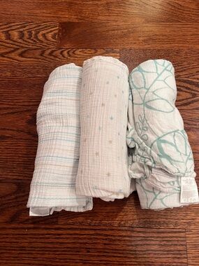 Aden & Anais blankets swaddle muslin cozy warm breathable blanket lot of 3